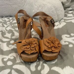 Kork-Ease Tan Leather Sandals I ACCEPT OFFERS